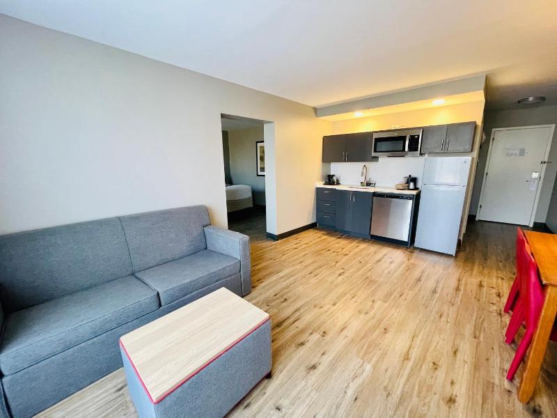 Superior Queen Room with Two Queen Beds and Sofa Bed - Kitchenette/Non-Smoking image 2