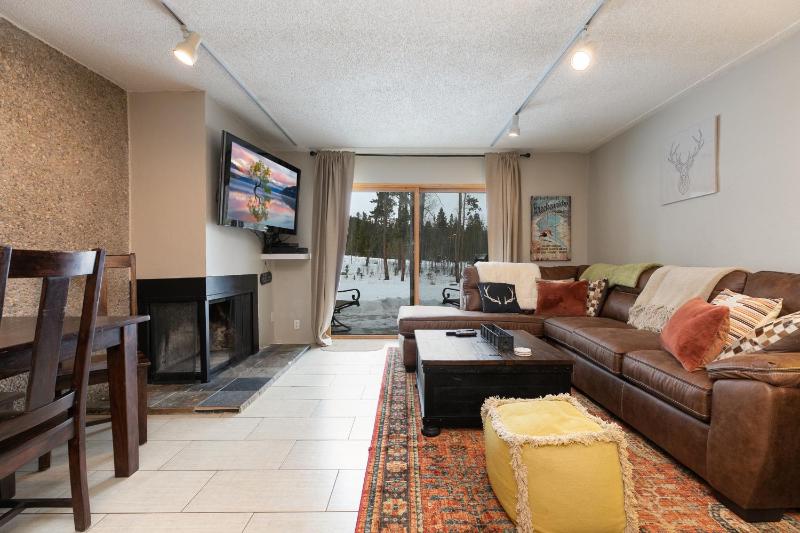 Claimjumper Retreat Townhome: Pool Hot Tub Walk to Town - image 39