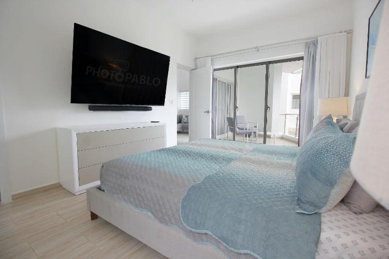 Spacious 3-bedroom PH for 9 people - image 29