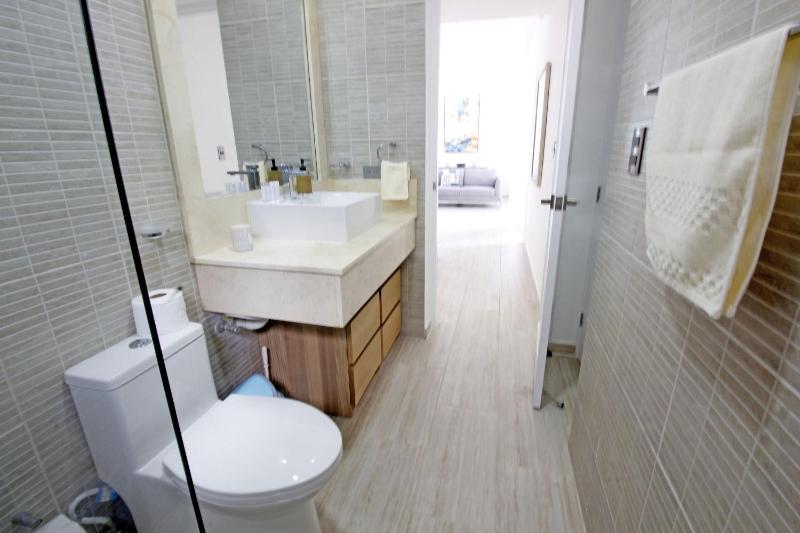 Spacious 3-bedroom PH for 9 people - image 14