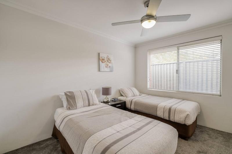 Rivervale Retreat - Spacious Family Living - image 12