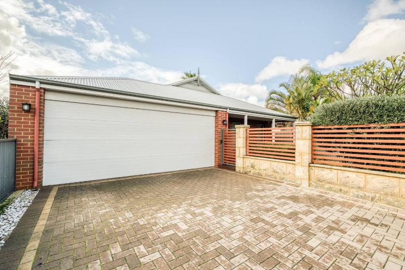 Rivervale Retreat - Spacious Family Living - image 4