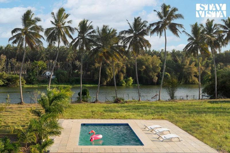 Golden Triangle by VEO StayVista - 5BHK Pet-Friendly Villa with Shared Pool - image 13