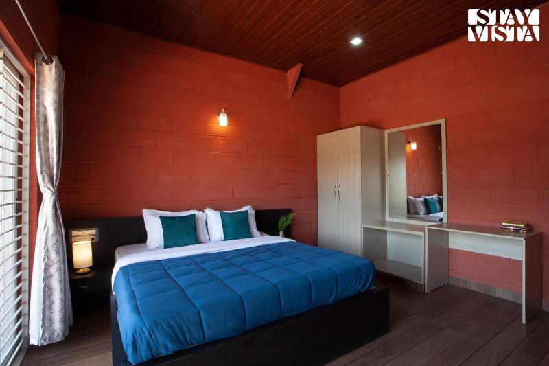 Golden Triangle by VEO StayVista - 5BHK Pet-Friendly Villa with Shared Pool - image 3