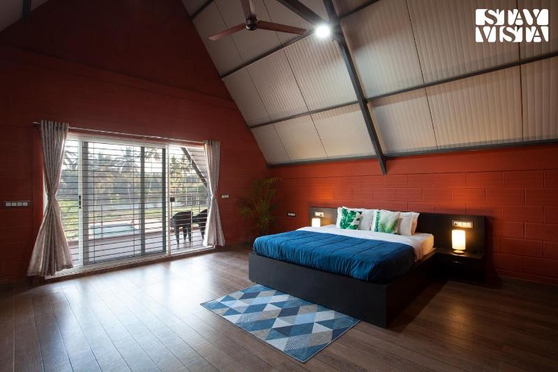 Golden Triangle by VEO StayVista - 5BHK Pet-Friendly Villa with Shared Pool - image 10