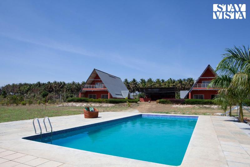 Golden Triangle by VEO StayVista - 5BHK Pet-Friendly Villa with Shared Pool - image 7