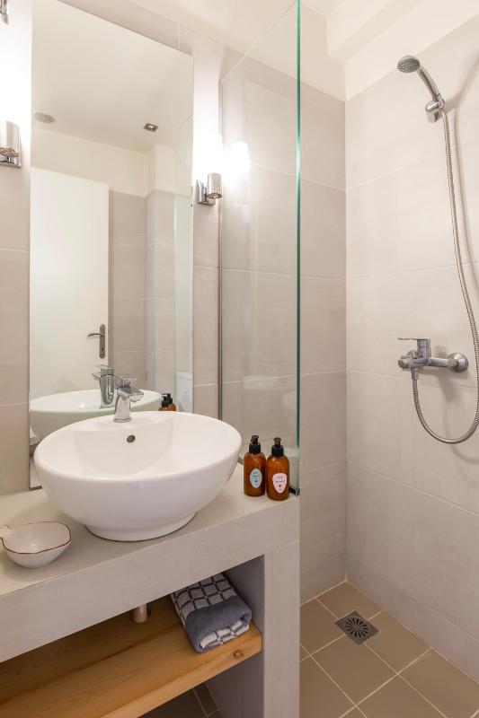 Double or Twin Room image 2