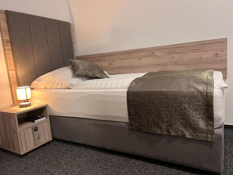 Single Room image 4