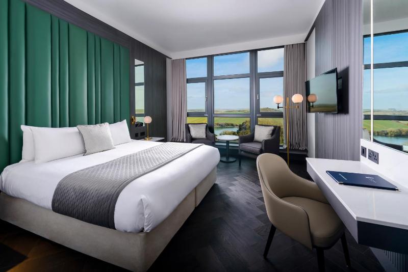 Double Room with Harbour View image 1