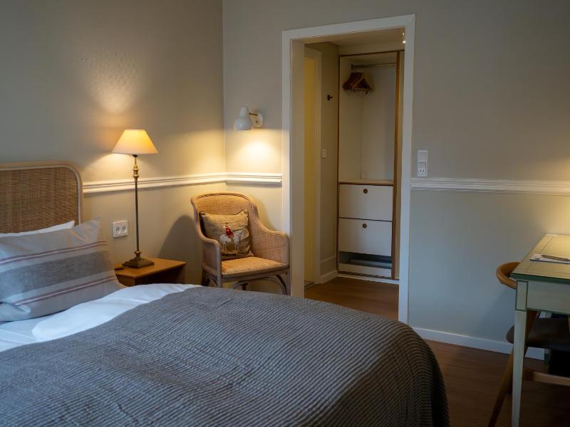 Standard Double Room image 1