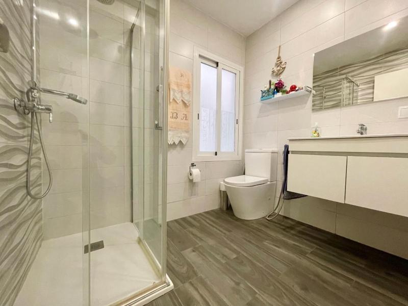 Beautiful Center Apartment - image 2