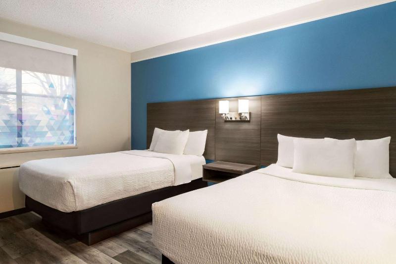 Double Room with Two Double Beds - Non-Smoking image 3