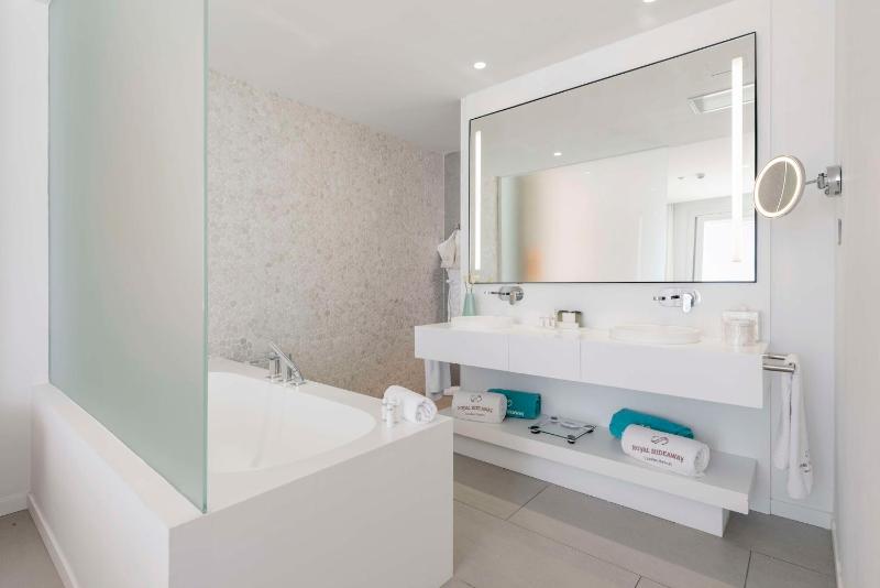 Royal Hideaway Corales Suites - image 3