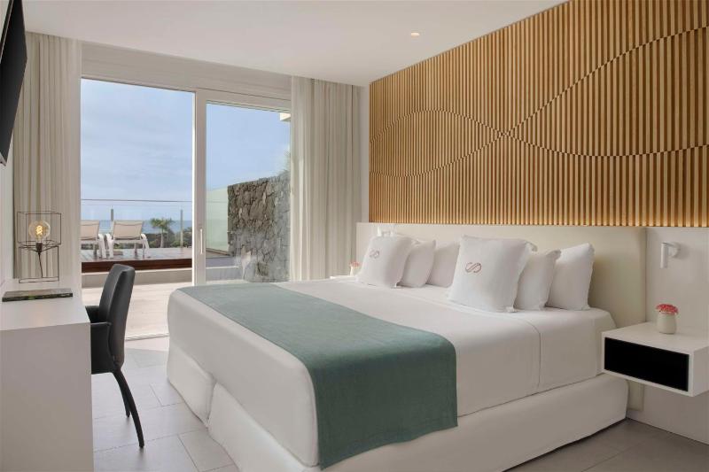 Royal Hideaway Corales Suites - image 17