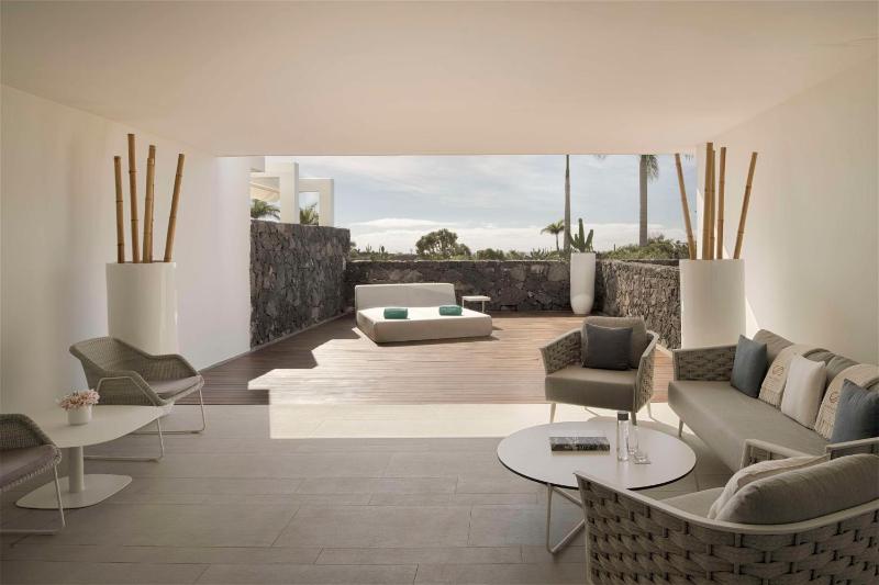 Royal Hideaway Corales Suites - image 25