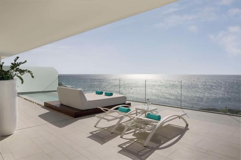 Royal Hideaway Corales Suites - image 8