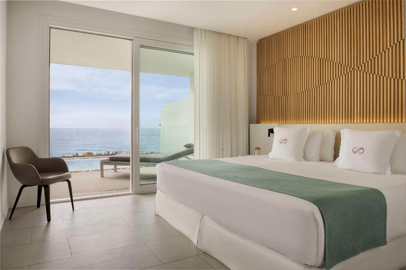 Royal Hideaway Corales Suites - image 6
