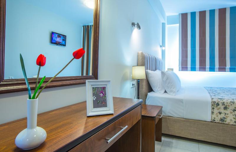 Suite Sea View image 3