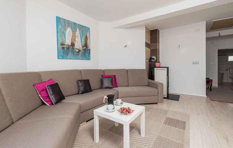 Holiday home in Poljane 47618 - image 18