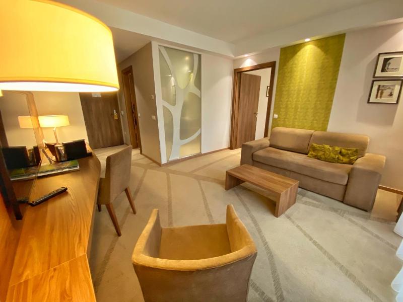 Junior Suite image 3