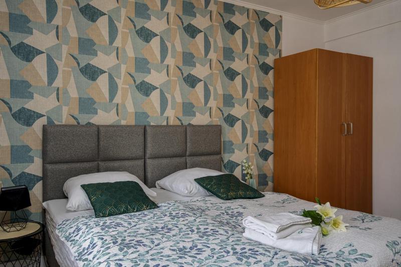 Two-Bedroom Apartment (6 Adults) image 2