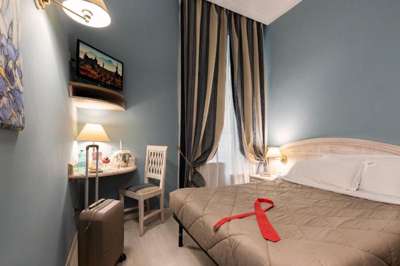 Economy Double Room image 4
