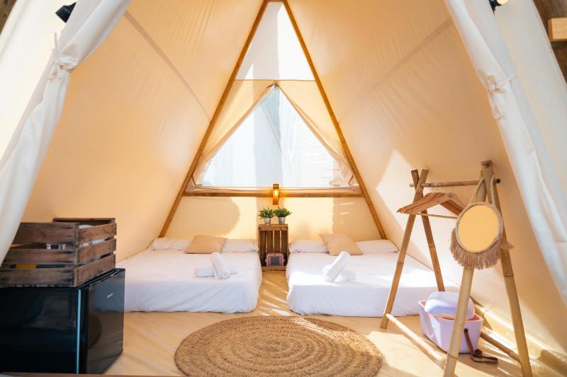 Buka XL Tent image 2