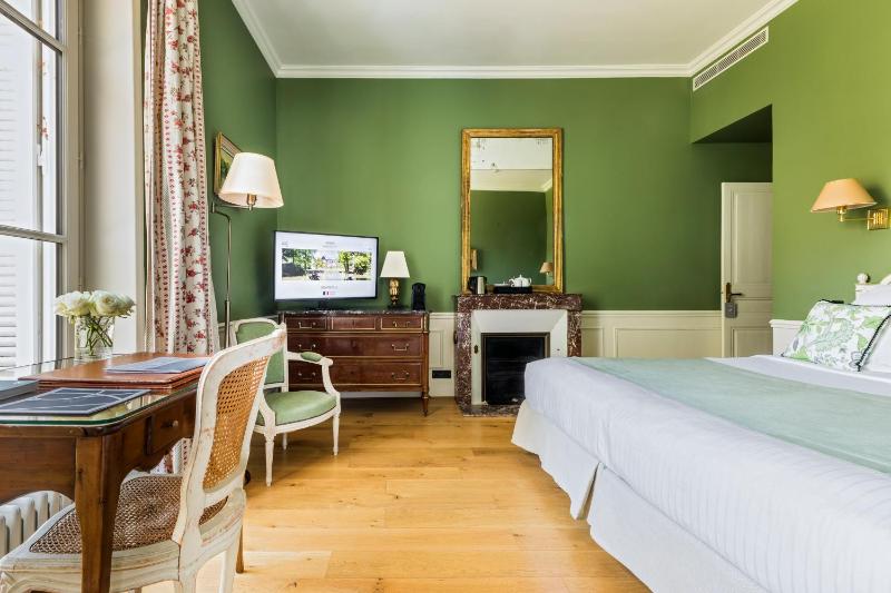 Standard Double Room image 4