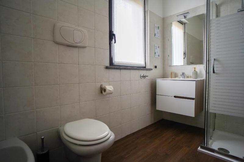 Single Room with Balcony image 4