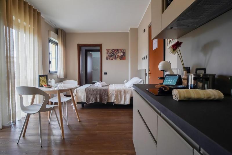 Single Room with Balcony image 1