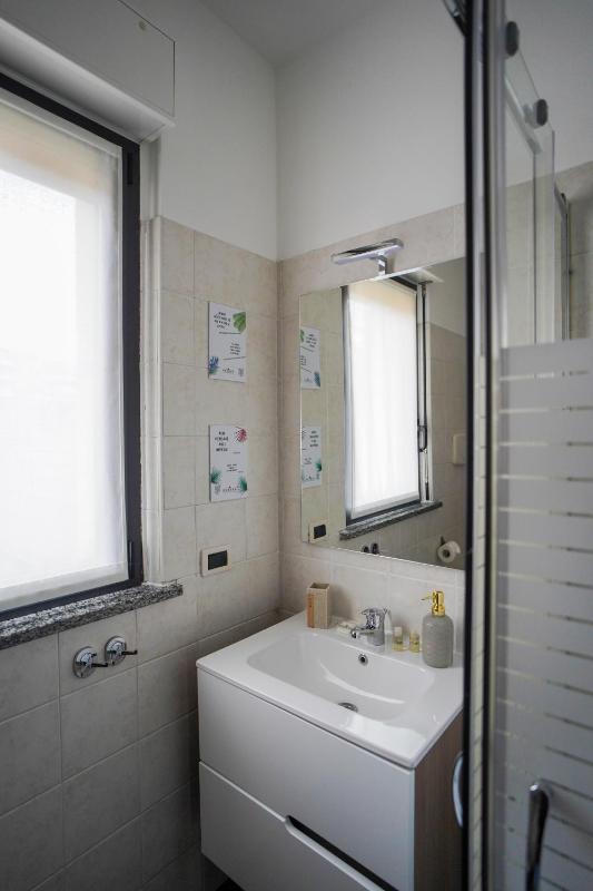 Single Room with Balcony image 2