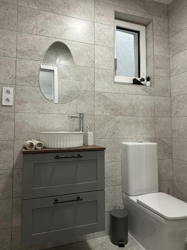 D26 Luxury Suites - image 3
