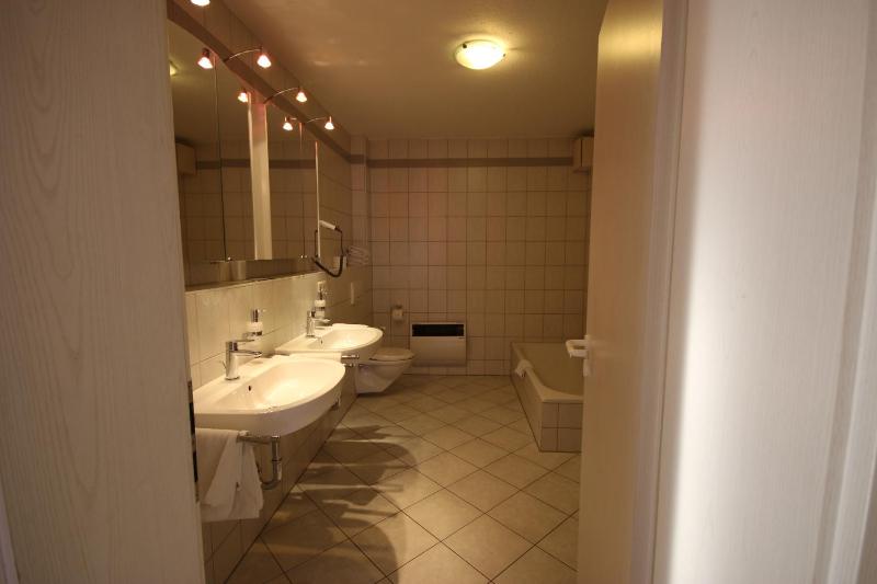 Two-Bedroom Apartment with Balcony image 2
