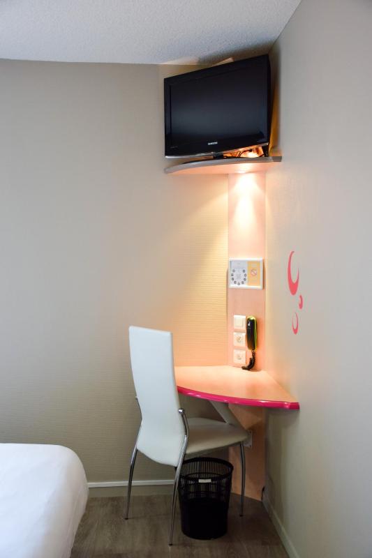 Double Room image 2
