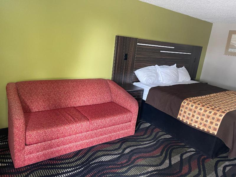 King Room - Non-Smoking image 4