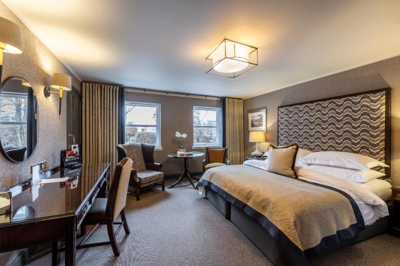 Double or Twin Room image 3