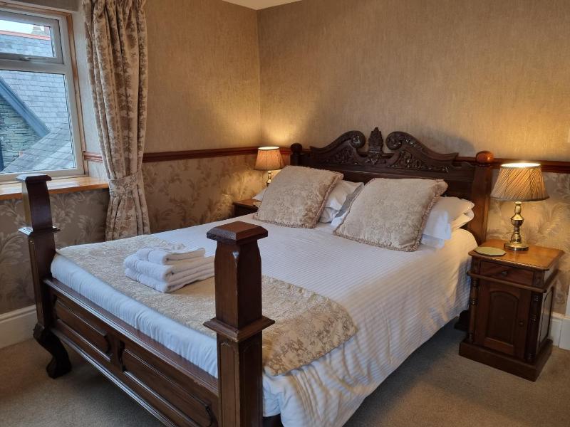Executive Room with Mountain View image 3