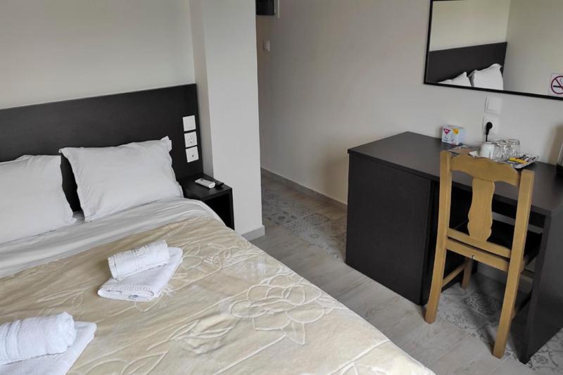 Standard Single Room image 4