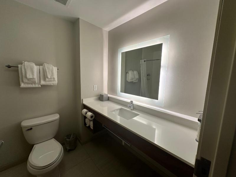Standard Room image 3