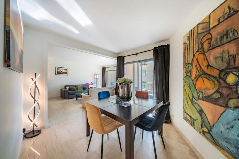 Wonderful 3 bedroom in the heart of Cannes - image 6
