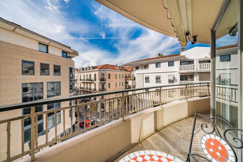 Wonderful 3 bedroom in the heart of Cannes - image 12