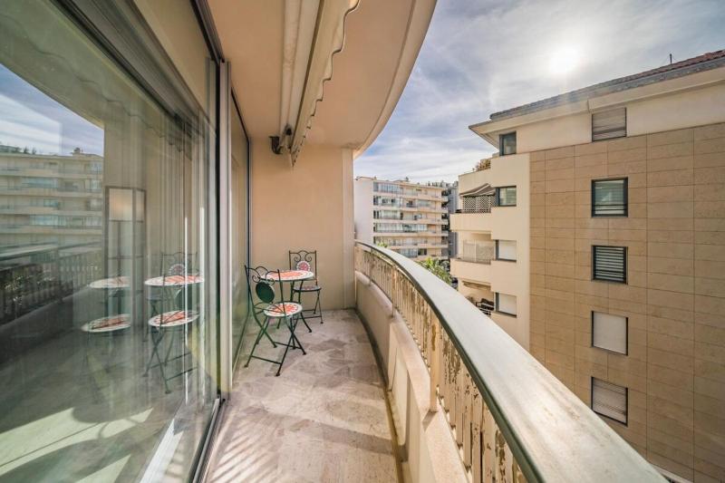 Wonderful 3 bedroom in the heart of Cannes - image 16