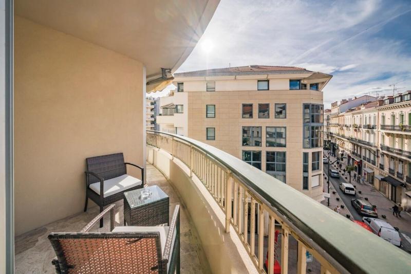 Wonderful 3 bedroom in the heart of Cannes - image 9