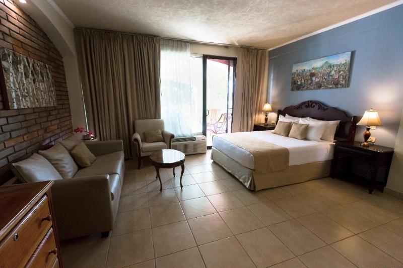 Los Altos Apartments & Studios - image 13