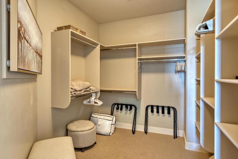 Five-Bedroom Holiday Home image 2