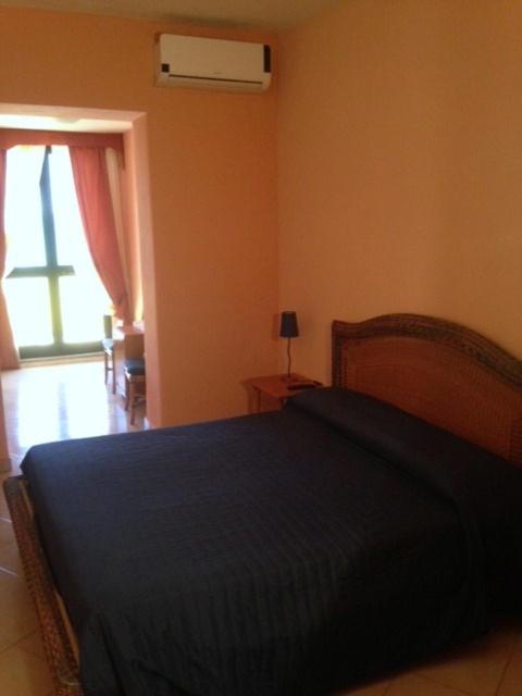Double Room with Private Bathroom image 2