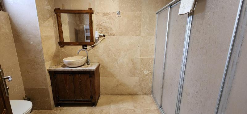 Comfort Triple Room with Shower image 2