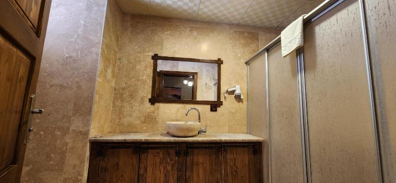 Comfort Triple Room with Shower image 3