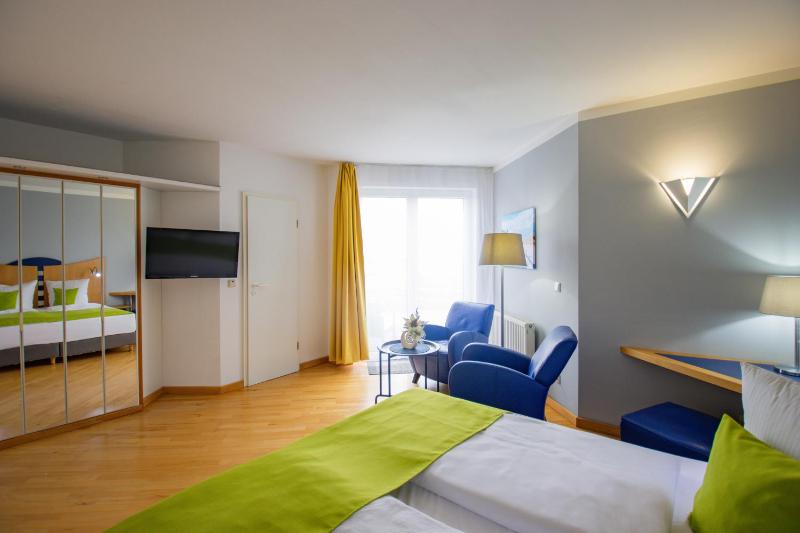 Double Room with Terrace image 1