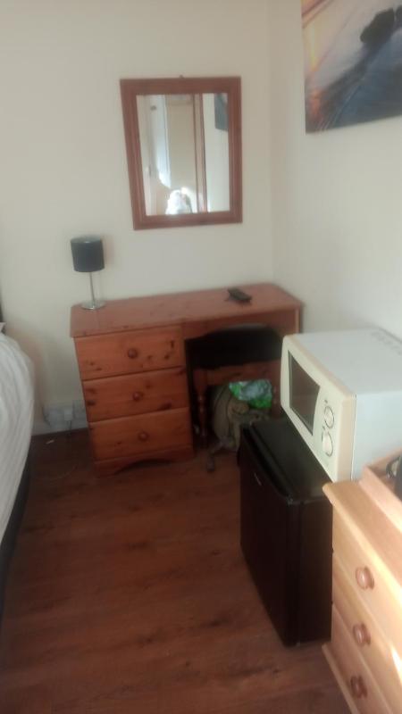Single Room with Private Bathroom image 1